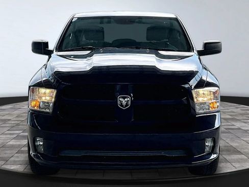 Used 2015 RAM 1500 Express RWD image 2