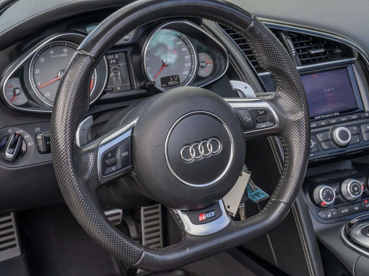 Used 2014 Audi R8 V8 AWD/4WD image 21