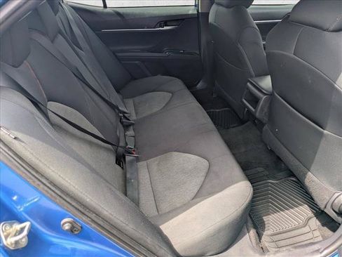 Used 2019 Toyota Camry LE FWD image 18