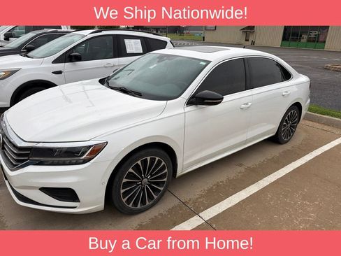 Used 2022 Volkswagen Passat 2.0T FWD image 1