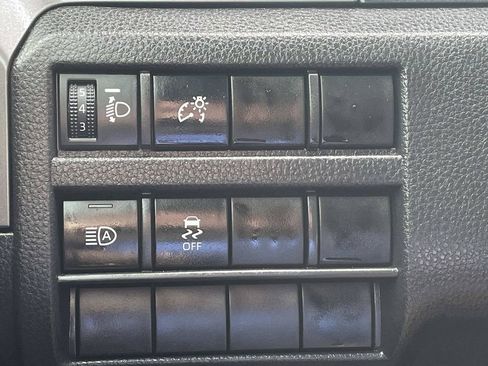 Used 2024 Toyota Tacoma SR5 w/ SR5 Upgrade Package RWD image 26