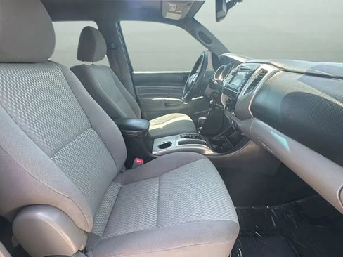 Used 2013 Toyota Tacoma PreRunner w/ SR5 Pkg RWD image 12