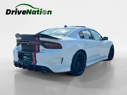 Used 2018 Dodge Charger R/T RWD image 5