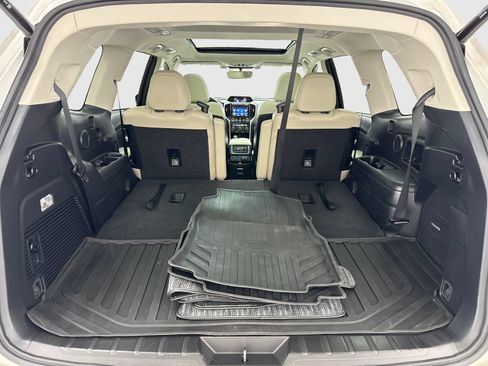 Used 2022 Subaru Ascent Limited w/ Technology Package AWD/4WD image 49
