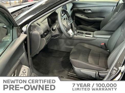 Used 2025 Nissan Sentra SV FWD image 13