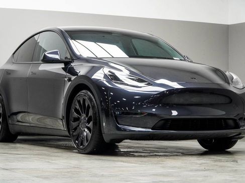 Used 2024 Tesla Model Y Performance image 4