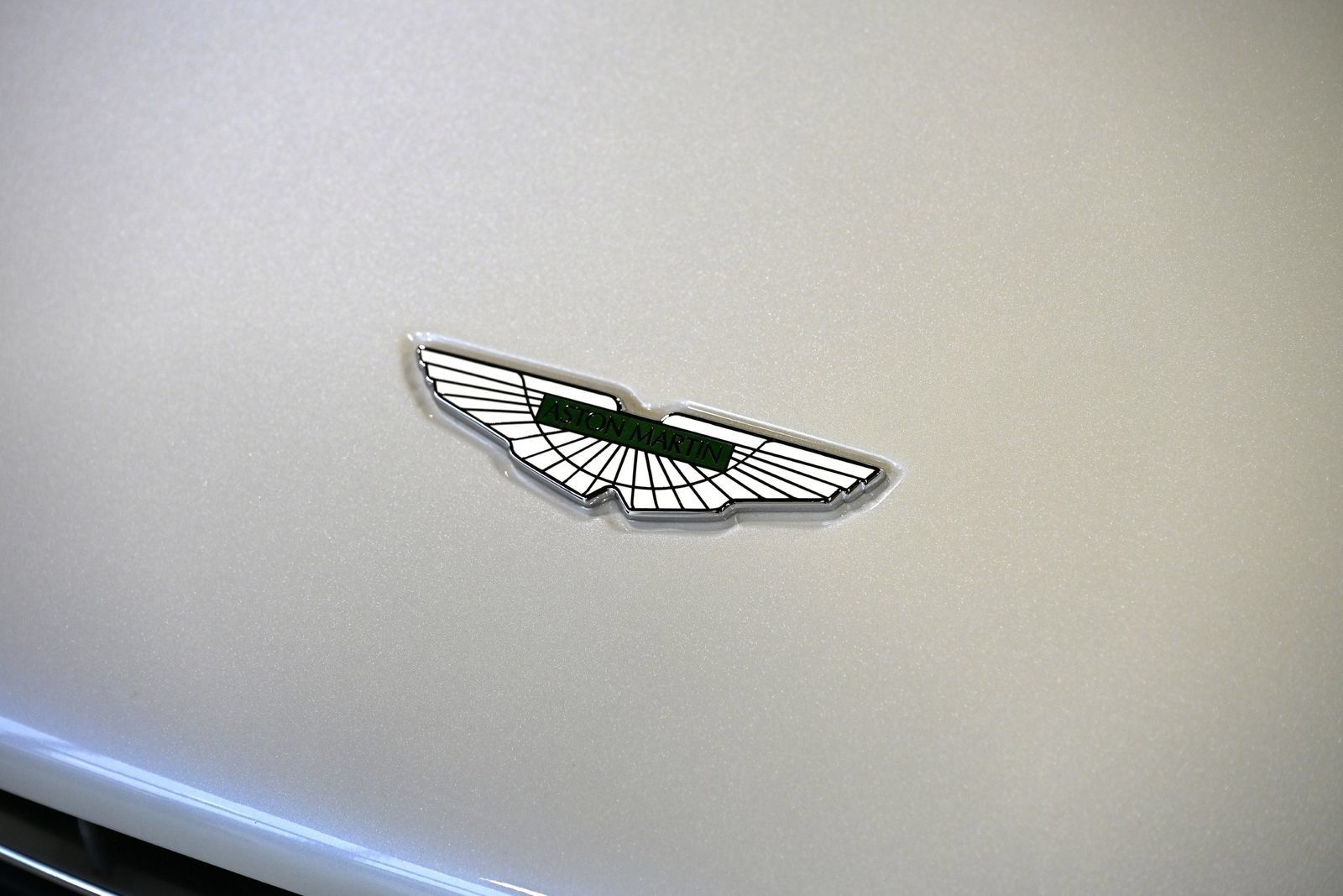 Used 2009 Aston Martin DB9 Coupe RWD image 10