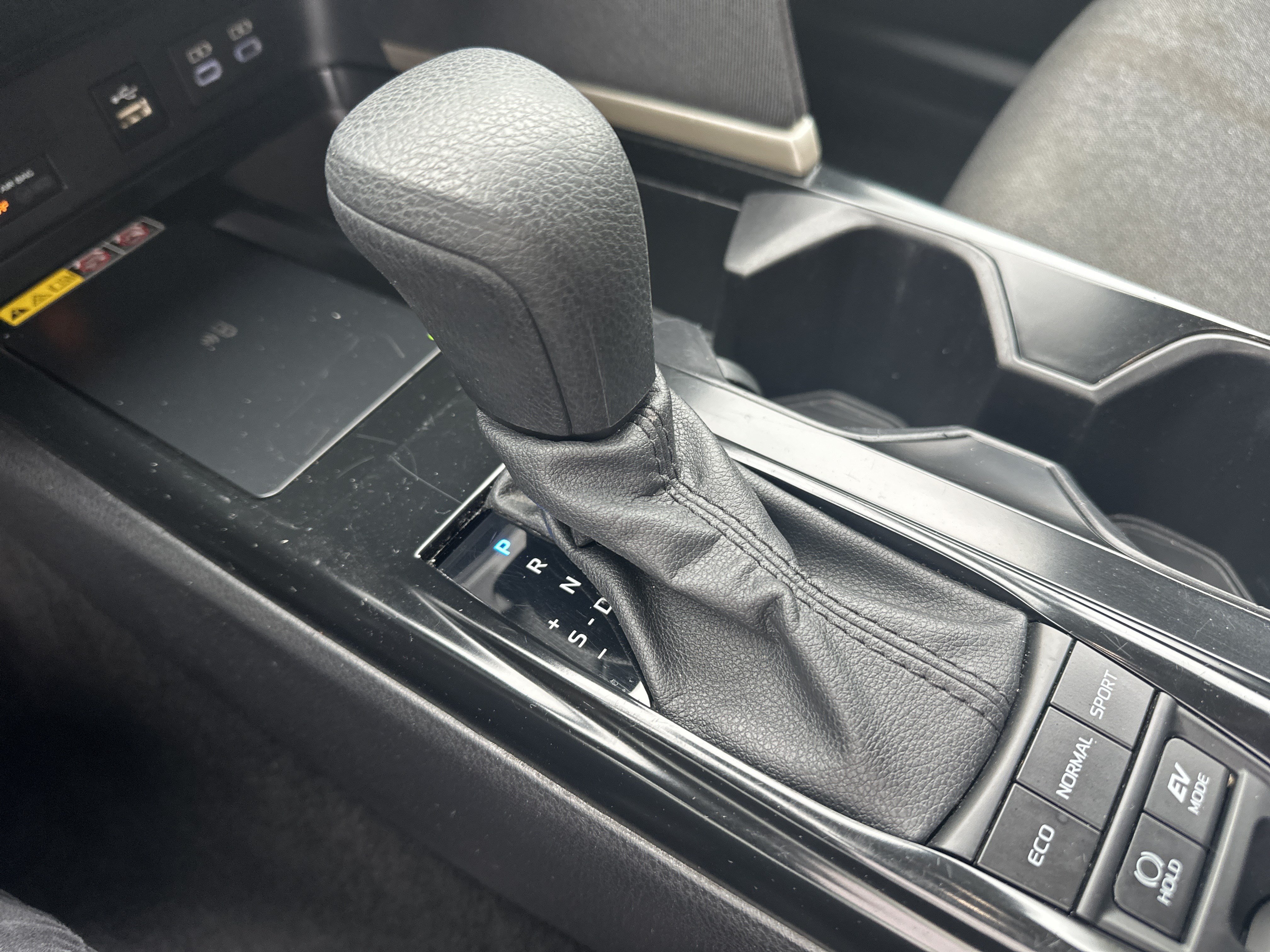 Used 2025 Toyota Camry LE FWD image 25