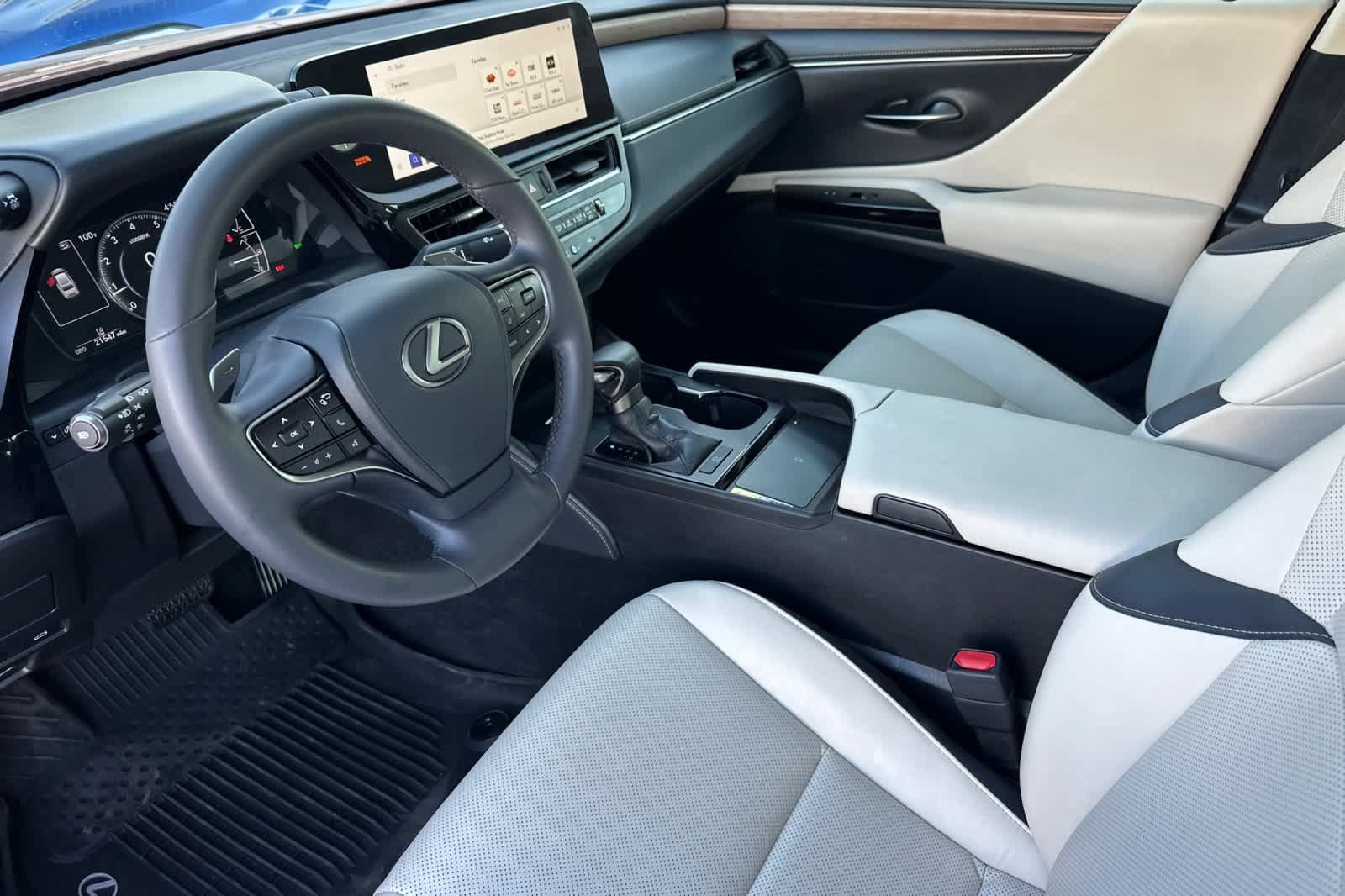 Used 2023 Lexus ES 250 w/ Premium Package AWD/4WD image 9