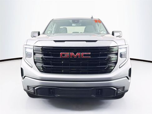 Used 2025 GMC Sierra 1500 Elevation AWD/4WD image 2