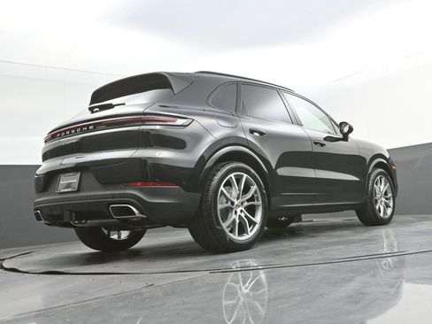 New 2026 Porsche Cayenne image 36