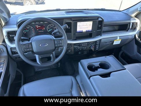 New 2026 Ford F250 XL w/ XL Chrome Package image 22