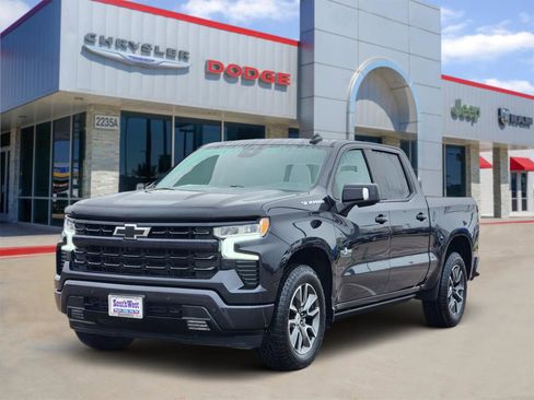 Used 2024 Chevrolet Silverado 1500 RST w/ Texas Edition Plus RWD image 2