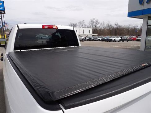 Used 2018 RAM 1500 Express AWD/4WD image 23
