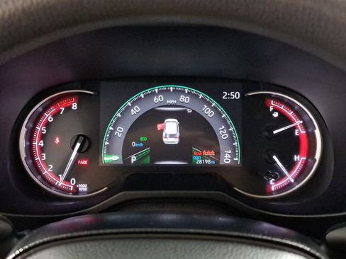 Used 2025 Toyota RAV4 LE image 27