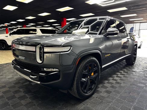 Used 2022 Rivian R1T Launch Edition image 6