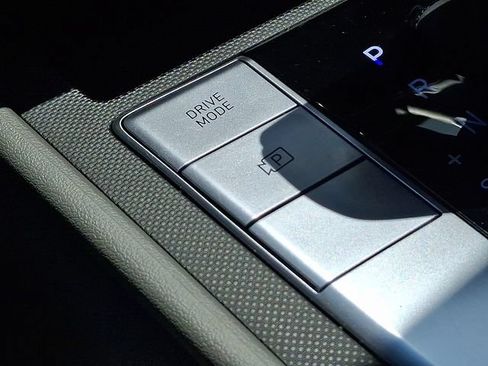 Certified 2024 Hyundai Elantra SEL FWD image 24