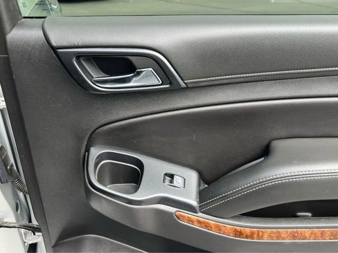 Used 2020 Chevrolet Suburban Premier AWD/4WD image 22