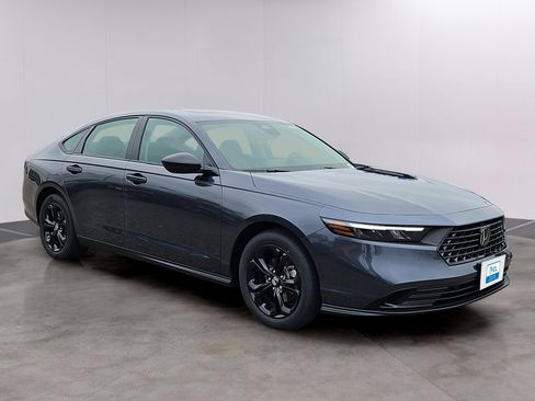 New 2025 Honda Accord SE image 2