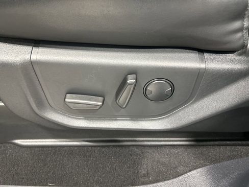 Certified 2023 Ford Expedition Max XLT image 13