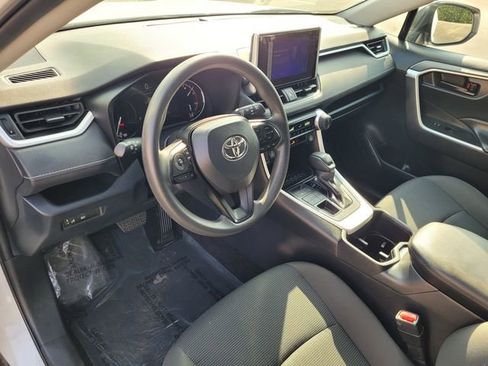 Used 2024 Toyota RAV4 LE image 7