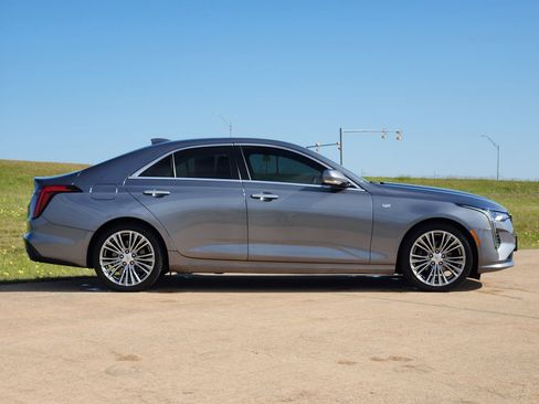 Used 2021 Cadillac CT4 Premium Luxury RWD image 7