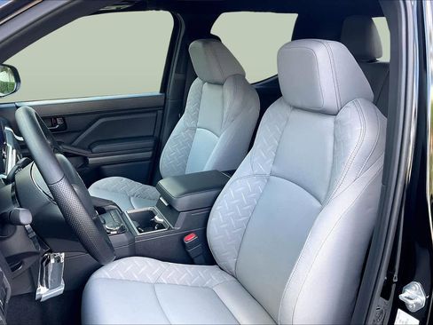 New 2026 Toyota Tacoma SR5 image 9