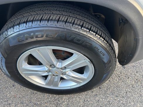 Used 2020 Chevrolet Trax LS w/ Tint and Cruise Package FWD image 10