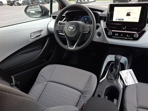 New 2026 Toyota Corolla SE image 9