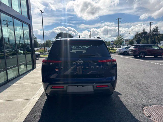 Used 2026 Nissan Pathfinder SL AWD/4WD image 4