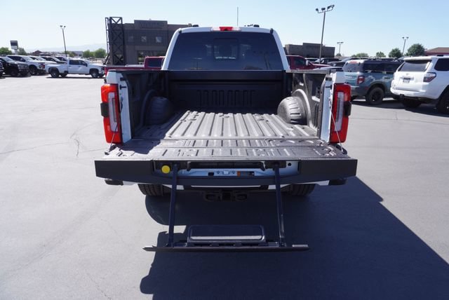 Used 2025 Ford F350 Platinum AWD/4WD image 11