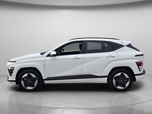 Certified 2024 Hyundai Kona SEL FWD image 3
