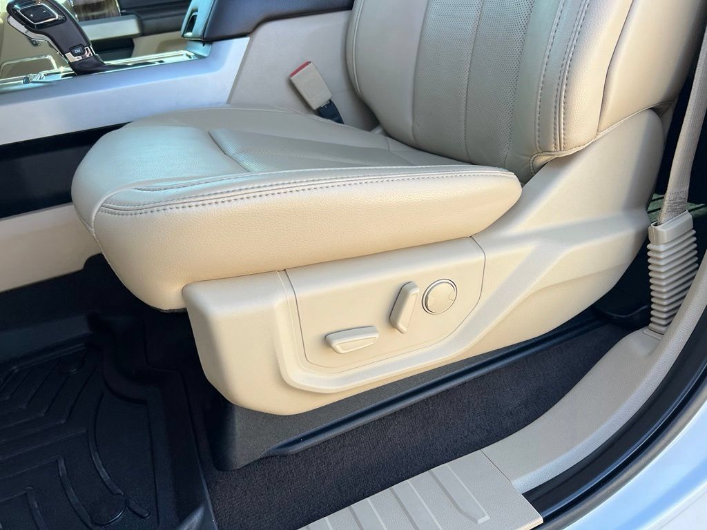 Used 2020 Ford F150 Lariat AWD/4WD image 13