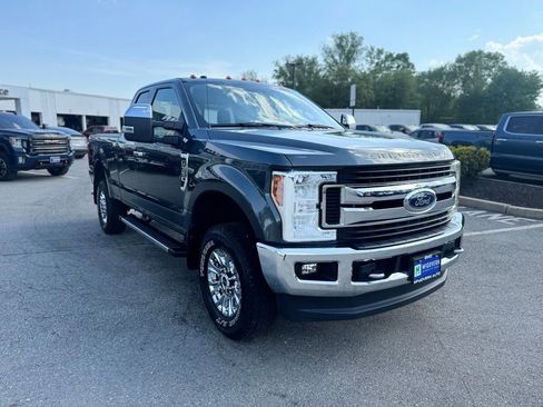 Used 2019 Ford F350 XLT w/ XLT Premium Package AWD/4WD image 8