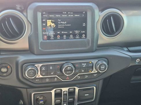 Used 2018 Jeep Wrangler Unlimited Sport S AWD/4WD image 26