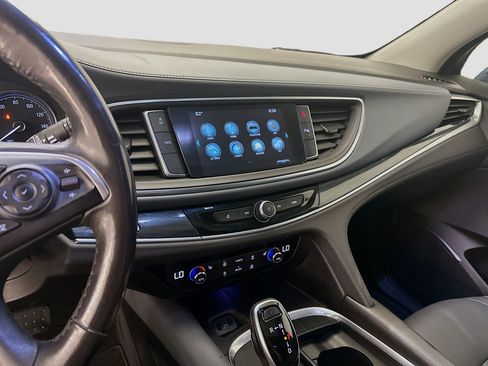 Used 2019 Buick Enclave Essence AWD/4WD image 26