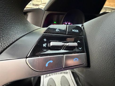 Used 2023 Hyundai Elantra SEL image 22