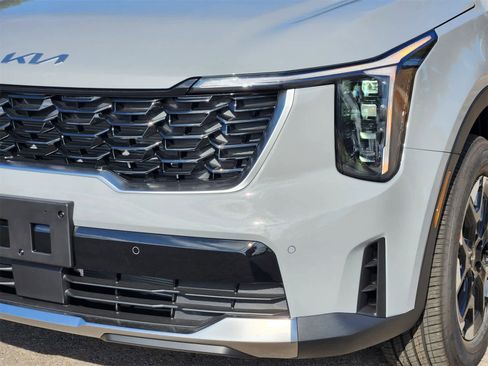 New 2026 Kia Sorento S image 7