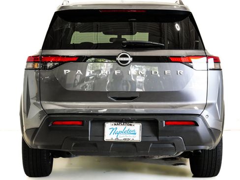 Used 2025 Nissan Pathfinder SV FWD image 7