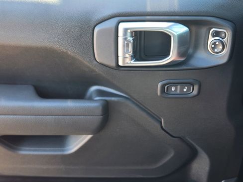 New 2026 Jeep Wrangler Unlimited Rubicon image 16