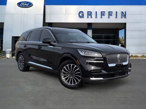 Used 2022 Lincoln Aviator Reserve w/ Equipment Group 201A image 2