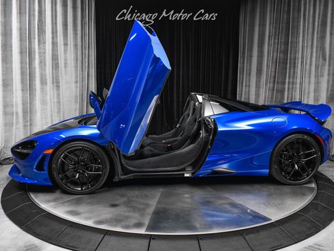 Used 2025 McLaren 750S Spider RWD image 1