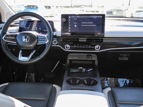 Certified 2025 Honda Prologue Touring image 12