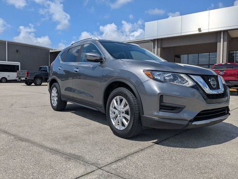 Used 2019 Nissan Rogue SV AWD/4WD image 2