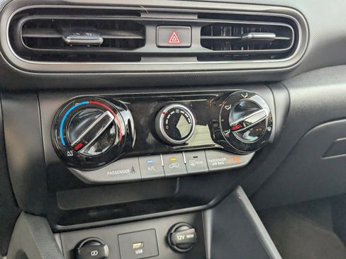 Used 2023 Hyundai Kona SEL image 29