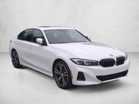 Used 2023 BMW 330i Sedan w/ Convenience Package RWD image 3