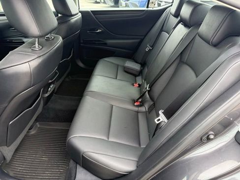 Used 2022 Lexus ES 350 w/ Premium Package image 11