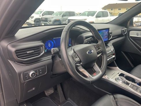Used 2020 Ford Explorer ST image 16