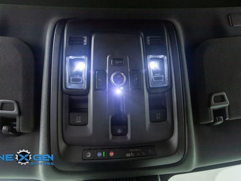 Used 2025 GMC Yukon XL Denali w/ Sun & Power Step Package AWD/4WD image 21