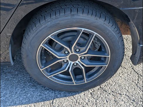 Used 2017 Nissan Sentra SV FWD image 25